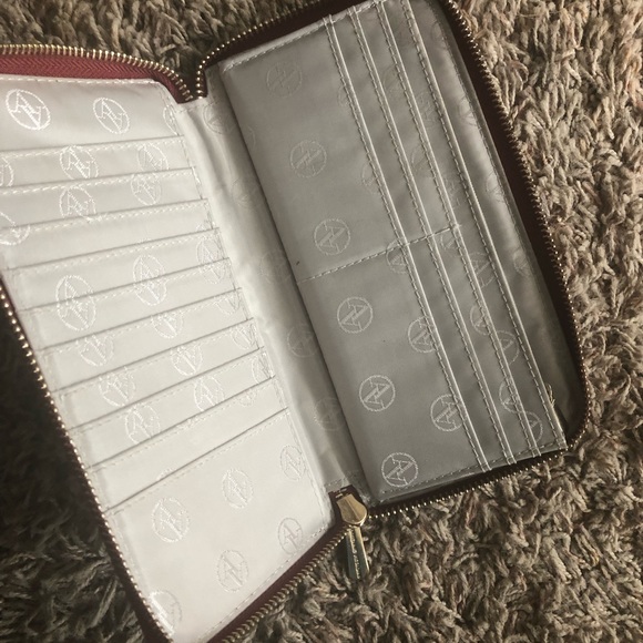 Red Wallet - Picture 1 of 2